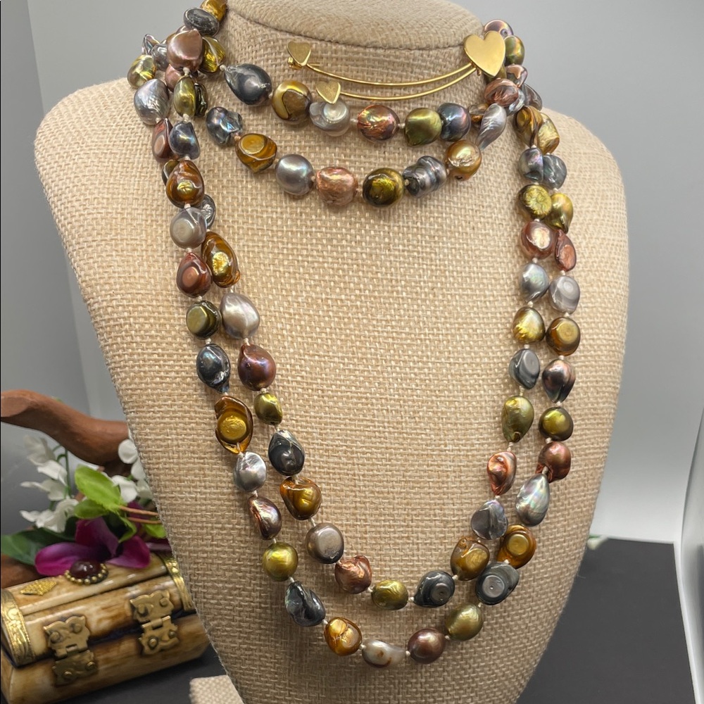 Baroque multi-colored pearls single strand A51